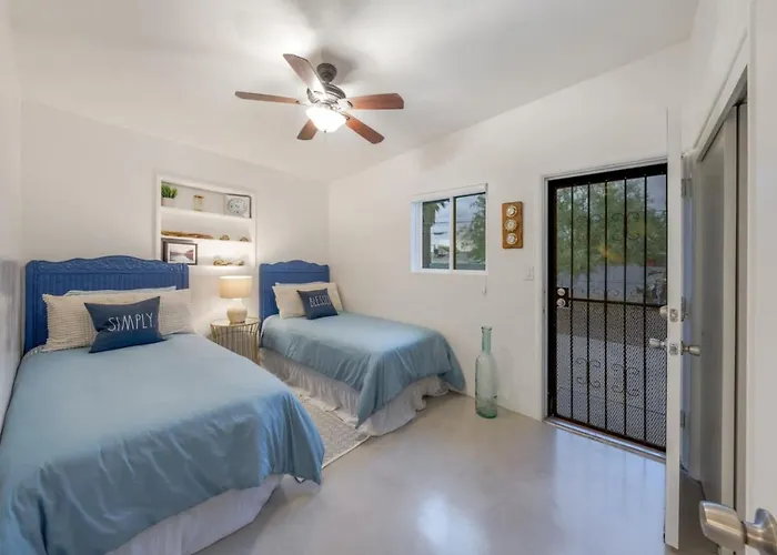 Reid Park 4br Remodeled Fenced Sleeps 8 Holiday home